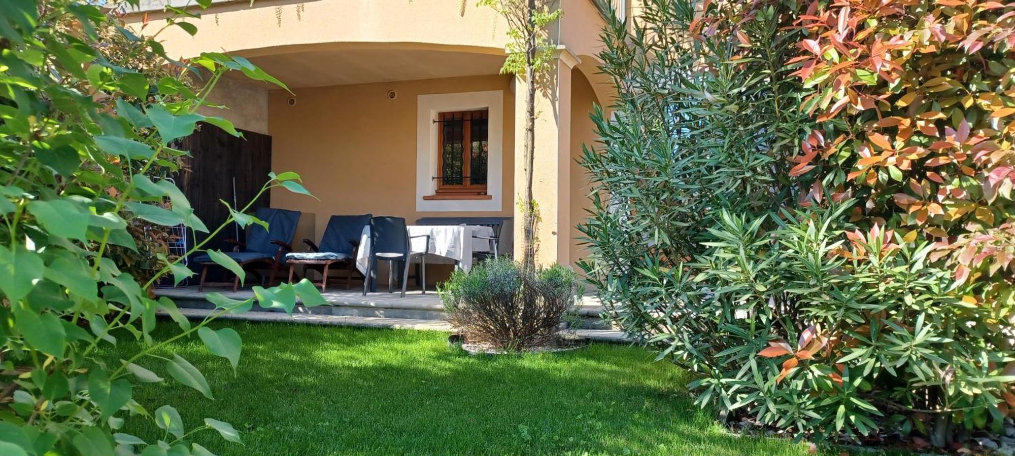 Appartement Entre Sisteron Et Gorges De La Meouge " Les Hauts De Toscane " Ribiers Luaran gambar